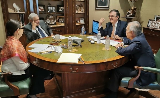 El mandatario se reunió con media docena de secretarios de Estado