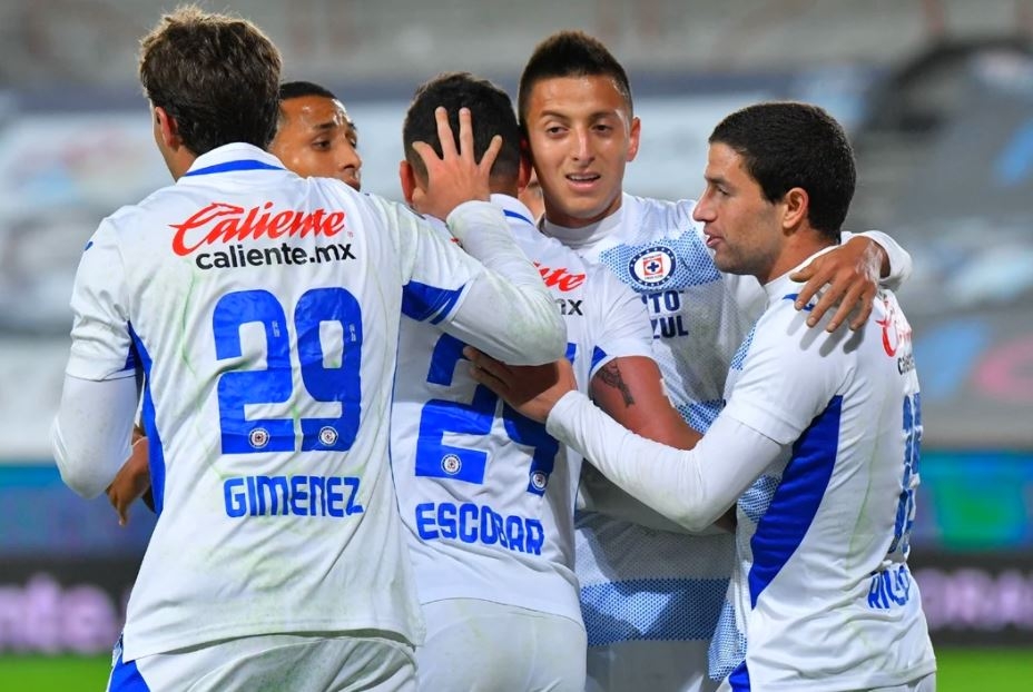 Cruz Azul consigue su primera victoria en el torneo Cruz Azul consigue su primera victoria en el torneo