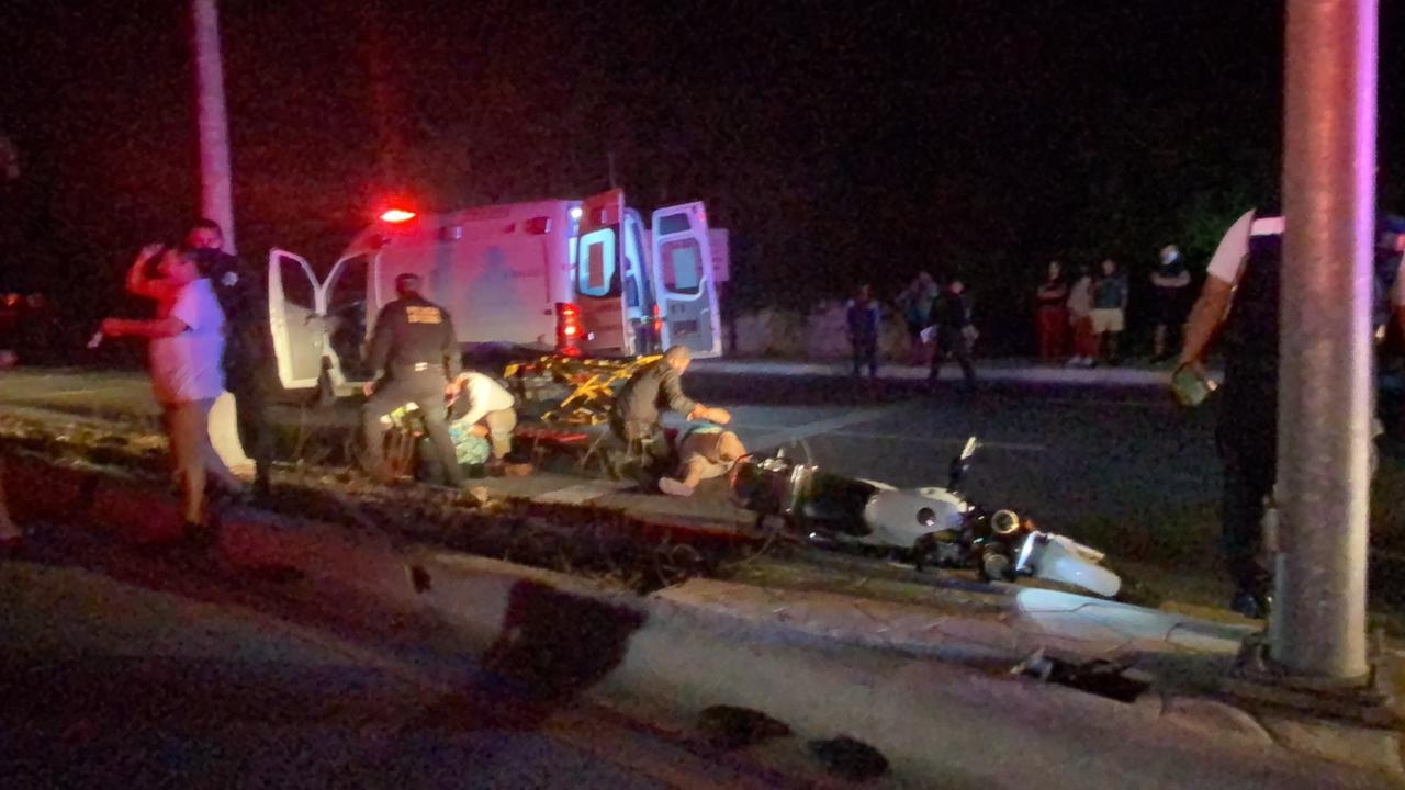 La pareja transitaba a exceso de velocidad abordó de la motocicleta Yamaha La pareja transitaba a exceso de velocidad abordó de la motocicleta Yamaha