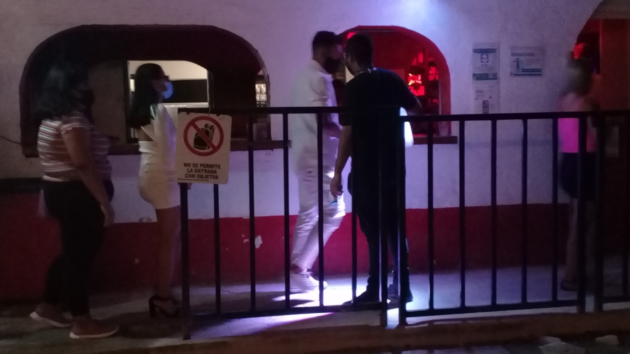 'Tolerancia Cero' a negocios que incumplan medidas sanitarias en Quintana Roo