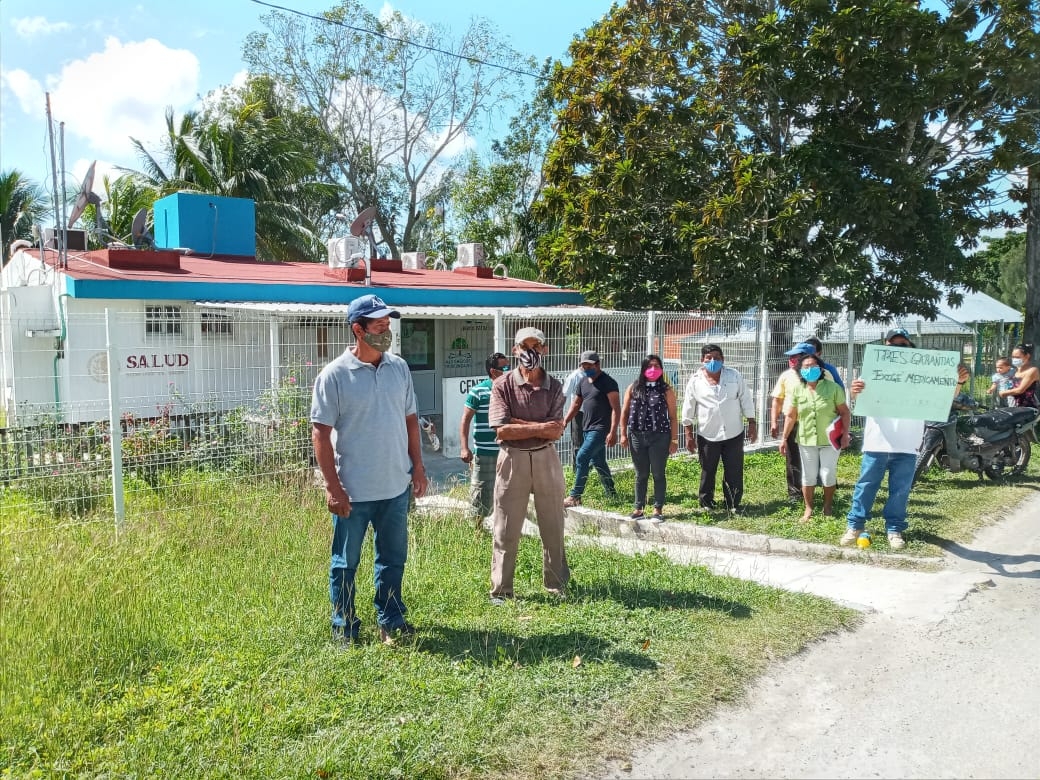 Los habitantes sobreviven de las enfermedades con remedios caseros