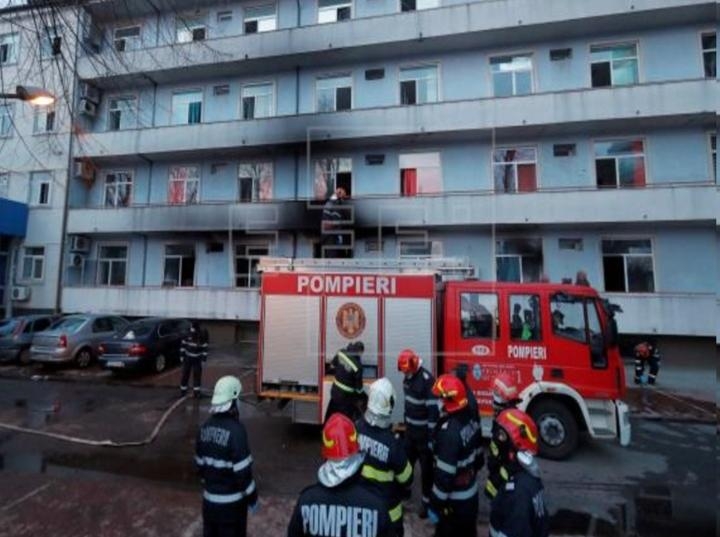 El incendio pudo ser provocado por un corto circuito El incendio pudo ser provocado por un corto circuito
