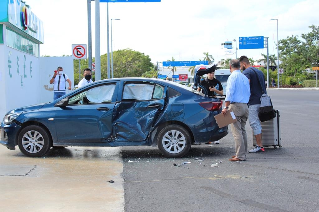 El turista no tuvo precaución y provocó el accidente dentro del Aeropuerto de Cancún