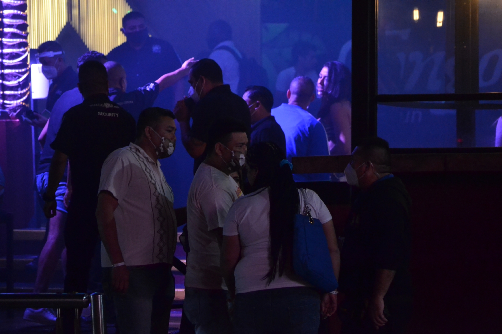 Cofepris supervisará negocios en Quintana Roo por venta de alcohol