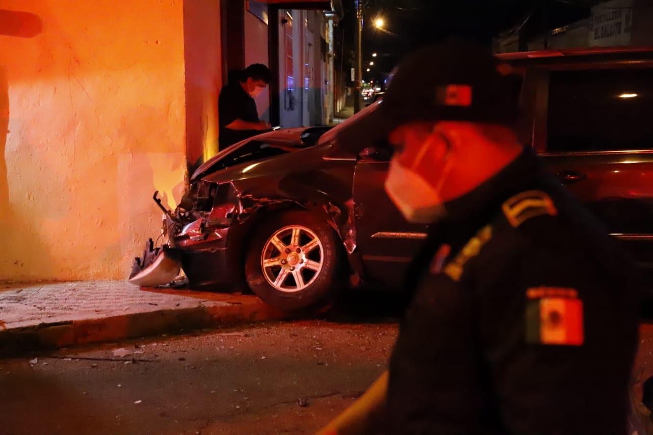 A pesar del aparatoso choque no se registraron heridos A pesar del aparatoso choque no se registraron heridos