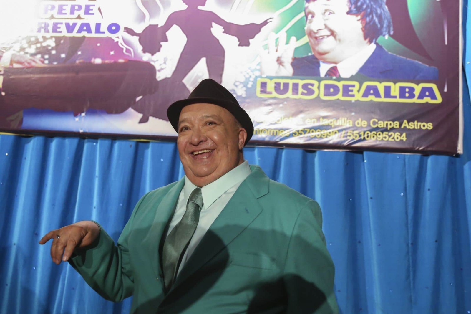 El actor se recupera en casa al lado de su esposa.
El actor se recupera en casa al lado de su esposa.