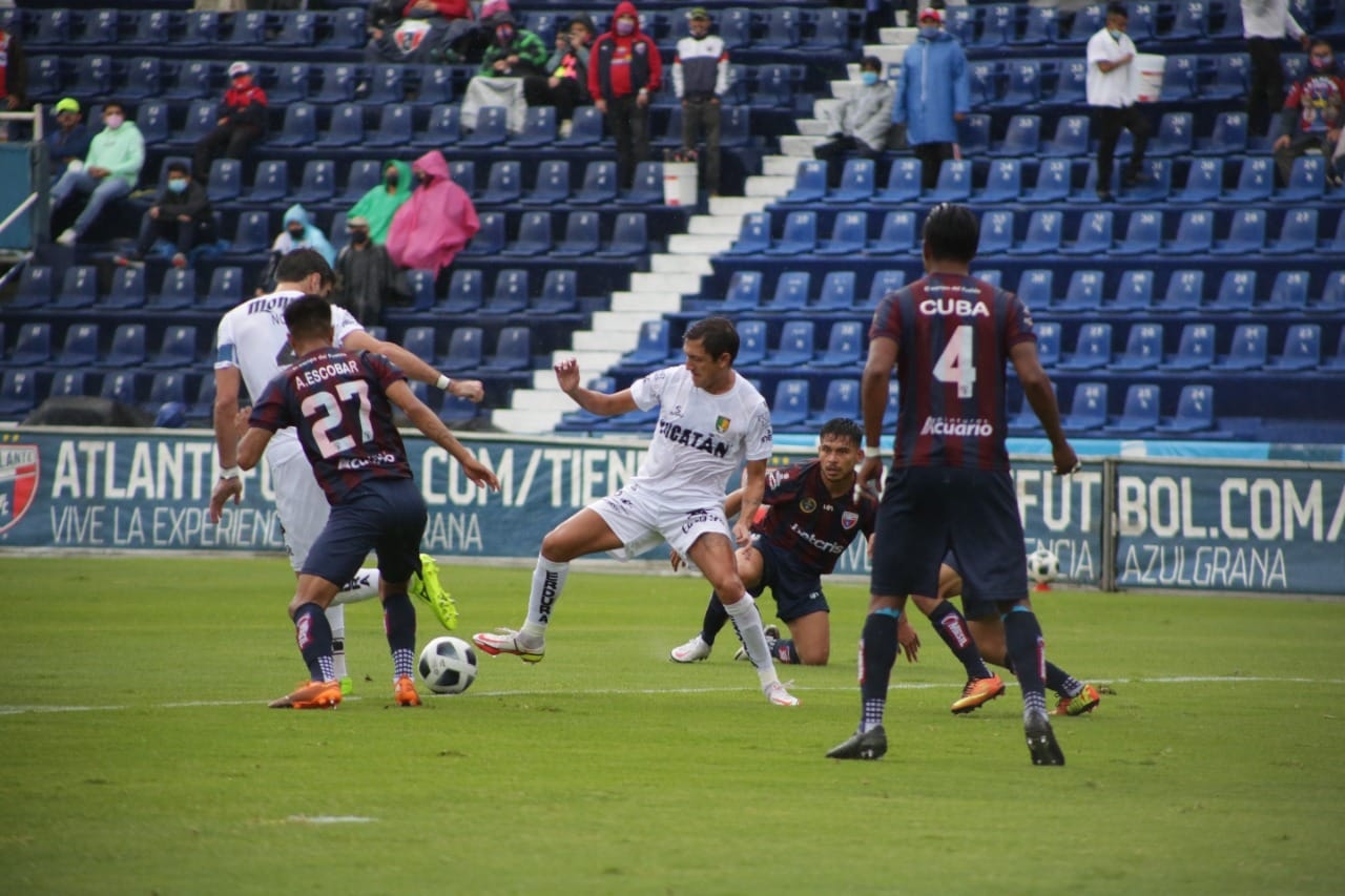 Los Venados de Yuactán estuvieron muy lentos durante el primer tiempo pero se recuperaron durante el segundo
Los Venados de Yuactán estuvieron muy lentos durante el primer tiempo pero se recuperaron durante el segundo