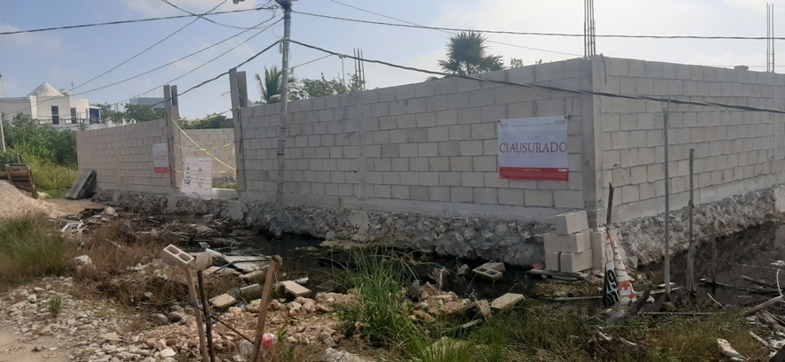 Inspectores de Profepa y la FGE colocaron sellos en la construcción de la cuartería
