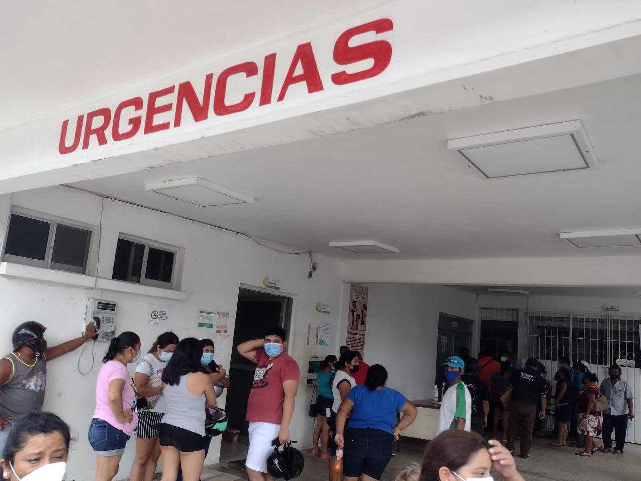 Familiares se encuentran angustiados por saber la situación de salud de las víctimas