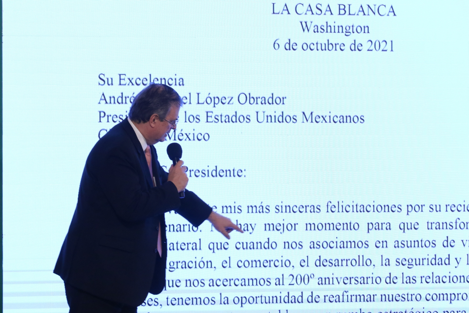 El presidente de Estados Unidos reconoció los esfuerzos de su homólogo mexicano en temas de migración, seguridad y economía