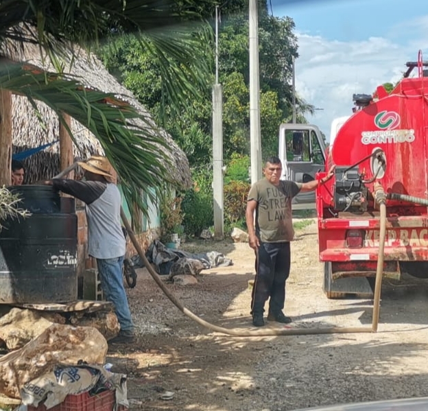 El poblado de Othón Pompeyo Blanco se encuentra a unos 50 kilómetros al poniente de José María Morelos El poblado de Othón Pompeyo Blanco se encuentra a unos 50 kilómetros al poniente de José María Morelos