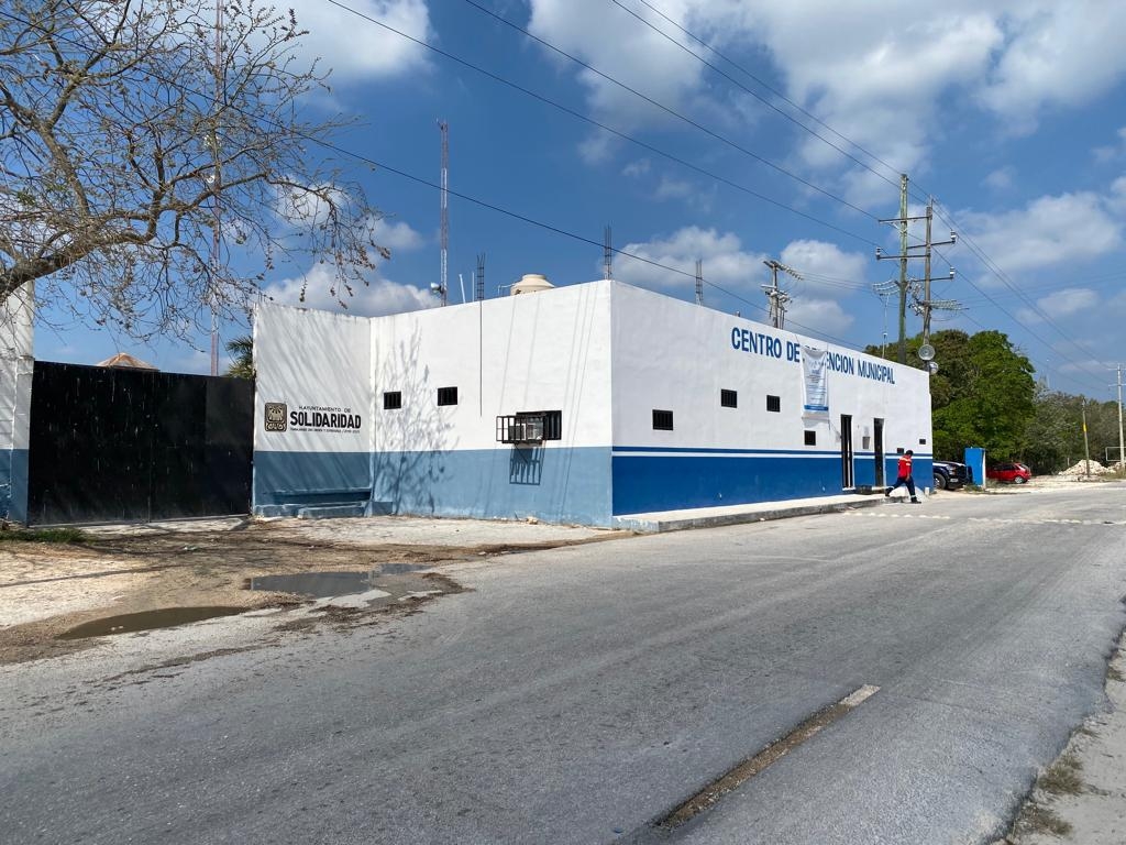 El Centro de Retención de Playa del Carmen tiene al 70 por ciento de sus reos con una sentencia dictada por un juez, indicó el funcionario El Centro de Retención de Playa del Carmen tiene al 70 por ciento de sus reos con una sentencia dictada por un juez, indicó el funcionario