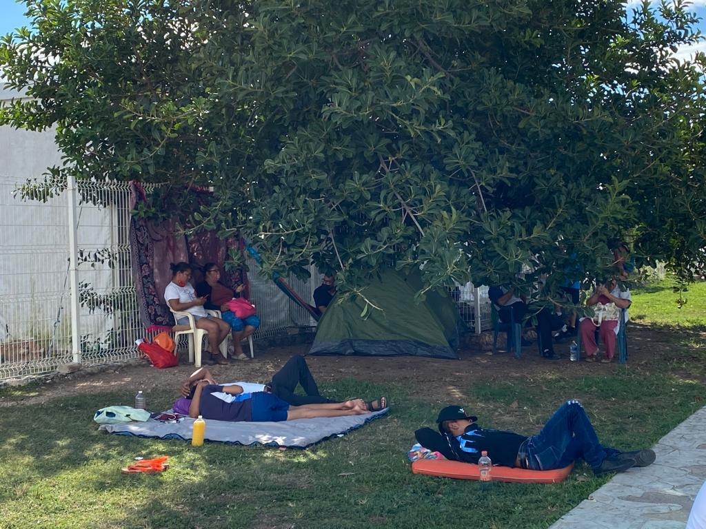 Las familias reprochan que solo dos veces al día dan información, a las 10 u 11 de la mañana dependiendo el área donde esté el paciente