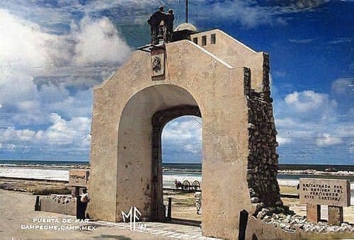 La Puerta de Mar ha sido uno de los testigos fieles del crecimiento de la ciudad de Campeche La Puerta de Mar ha sido uno de los testigos fieles del crecimiento de la ciudad de Campeche