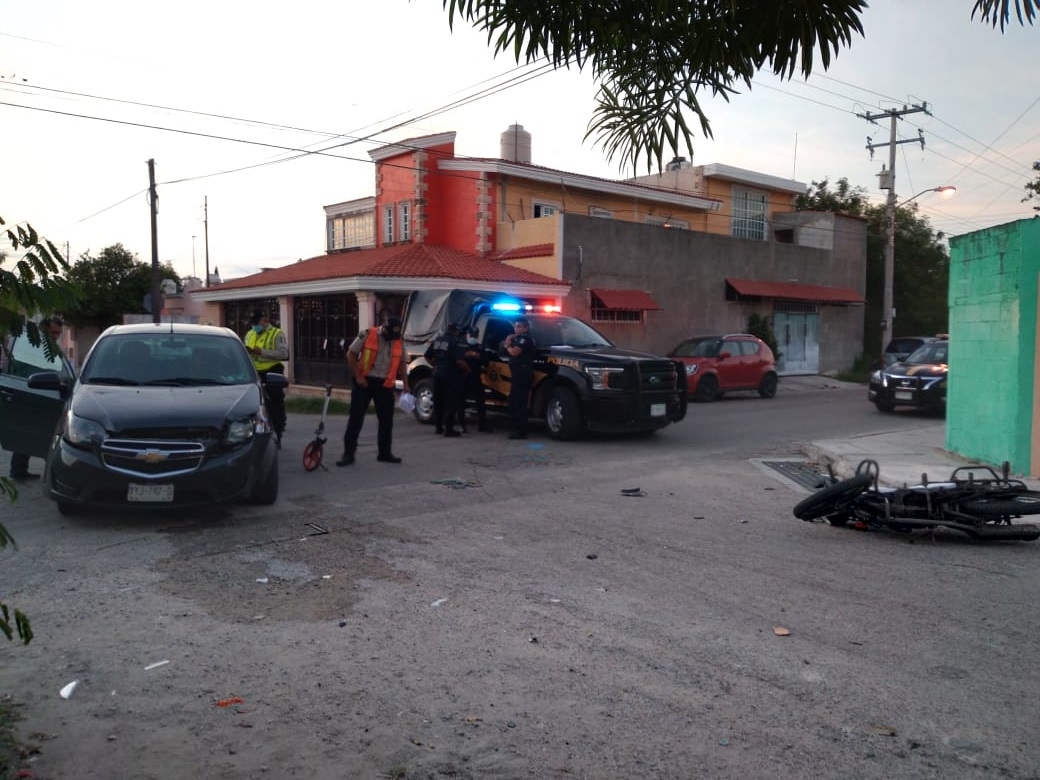 El joven fue trasladado al hospital ante la gravedad del impacto El joven fue trasladado al hospital ante la gravedad del impacto