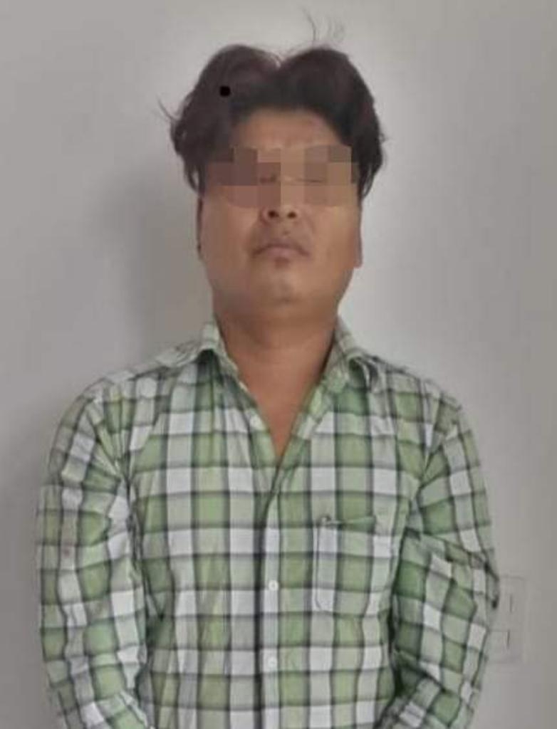 El detenido amagó a los empleados de una tienda de conveniencia en Cancún para robar productos del aparador El detenido amagó a los empleados de una tienda de conveniencia en Cancún para robar productos del aparador