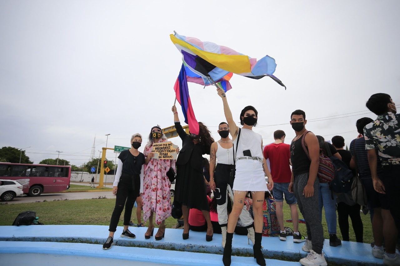 Los colectivos LGBT en Quintana Roo buscan legislar una ley que obligue a todas las empresas a tener al menos el 10 por ciento de personas transexuales