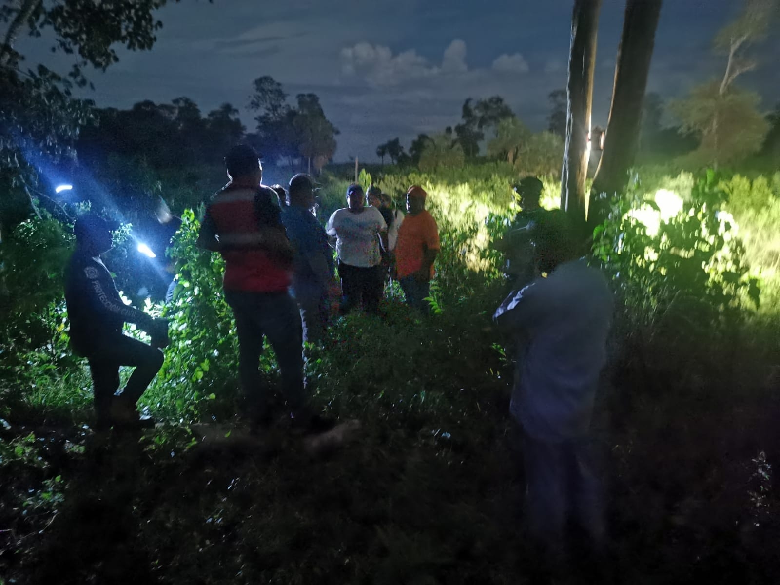 Sólo encontraron su termo y mochila sobre el sendero