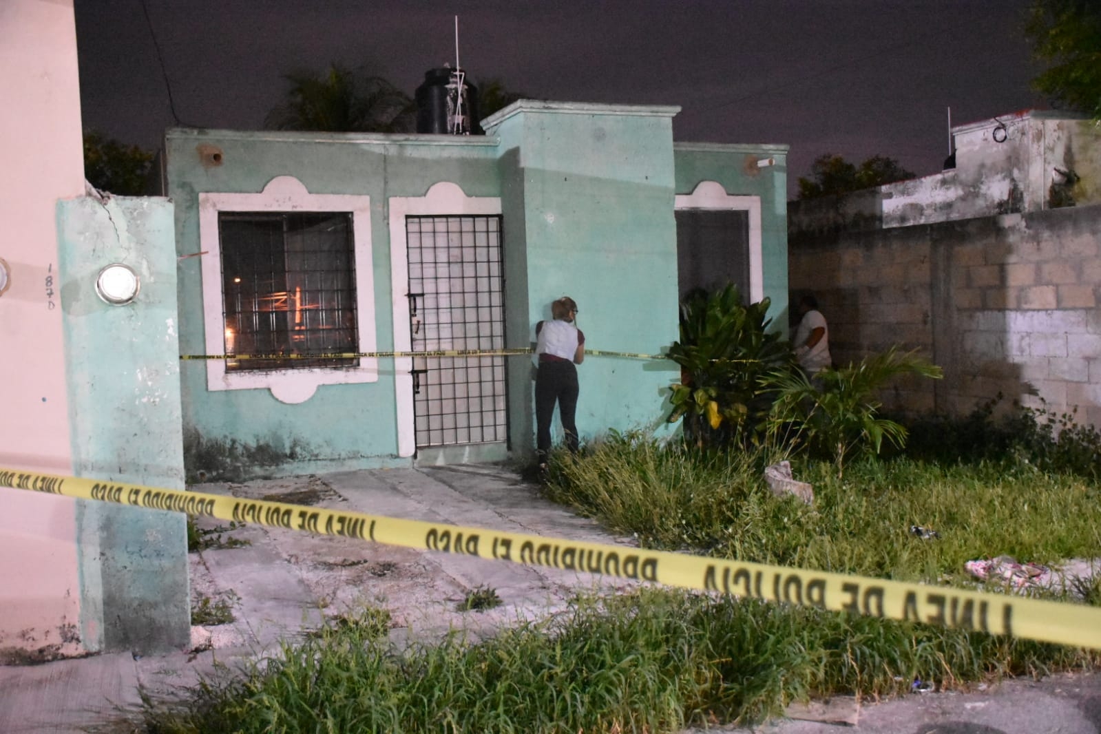Los vecinos dieron parte a las autoridades, luego de escuchar el ruido al interior de la casa Los vecinos dieron parte a las autoridades, luego de escuchar el ruido al interior de la casa