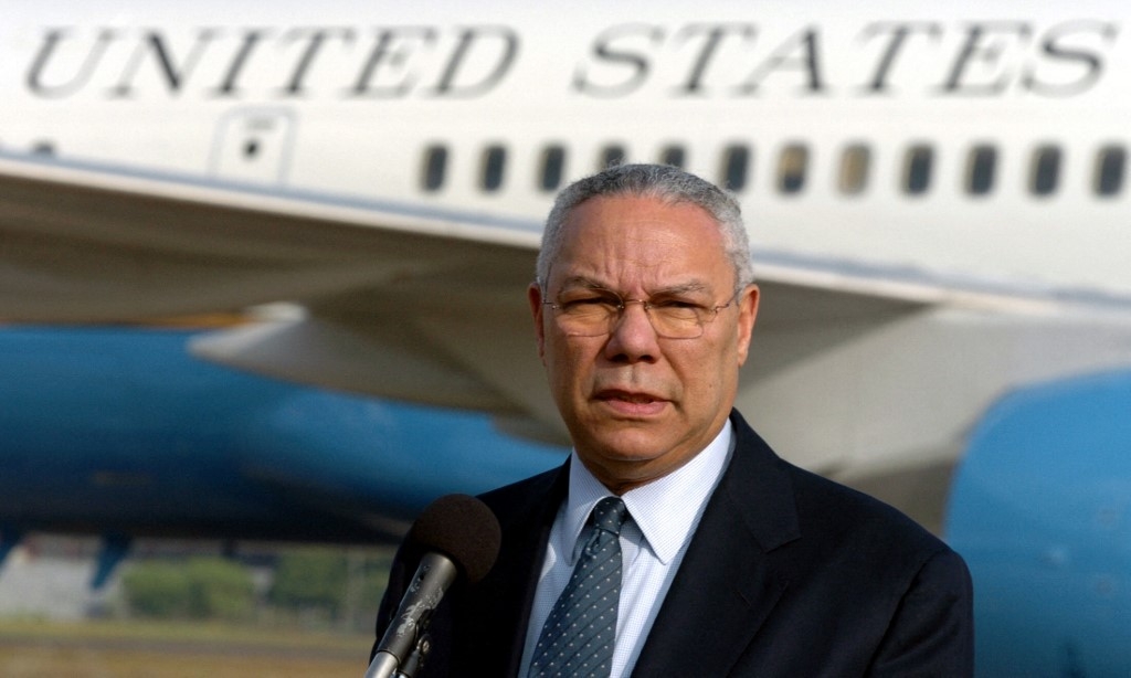 Fu funcionario durante el mandato del republicano George W. Bush