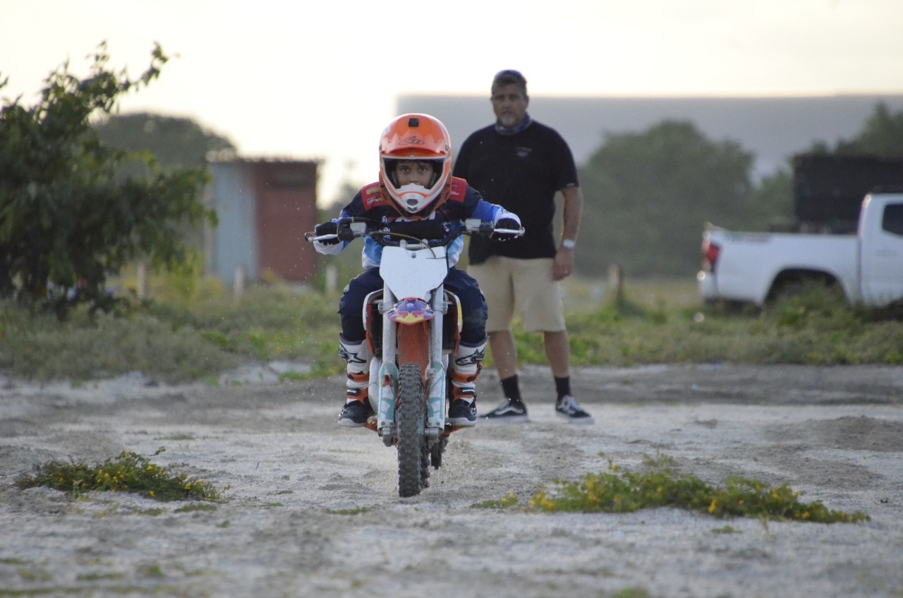 Se ha estado preparando en la pista de la especialidad ubicada en la zona de Playa Norte