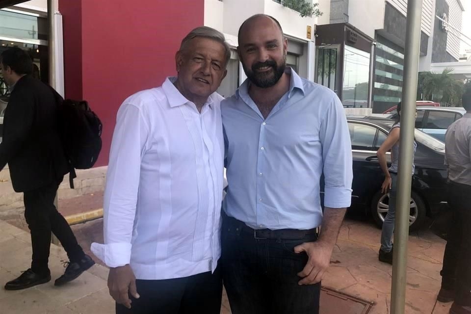 El funcionario de Fonatur falleció tras quedar prensado luego de chocar su automóvil contra un camión de carga en Yucatán El funcionario de Fonatur falleció tras quedar prensado luego de chocar su automóvil contra un camión de carga en Yucatán