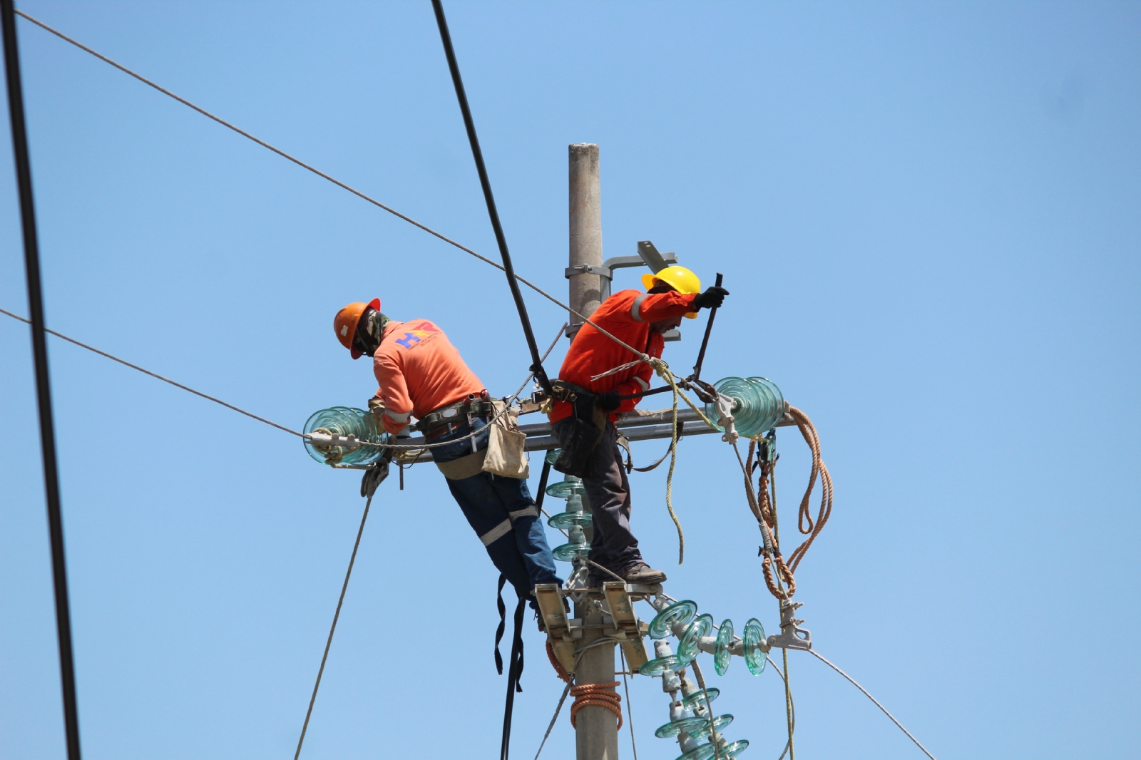 Se recomienda tomar precauciones para evitar afectaciones por los cortes de energía eléctrica