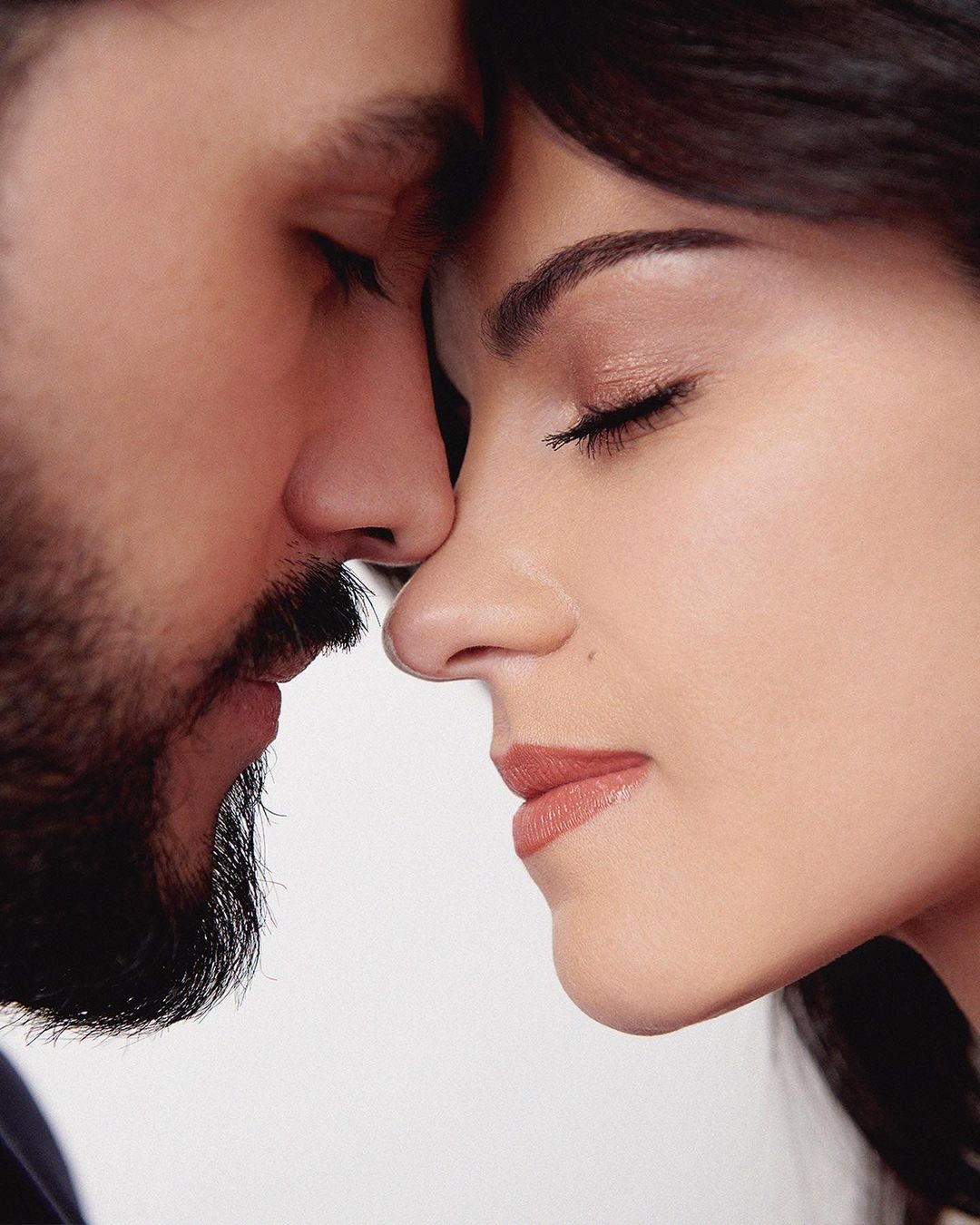 Maite Perroni se vio envuelta en chismes que aseguraban que fue la "tercera en discordia" entre entre Andrés y su ex esposa Claudia Martín