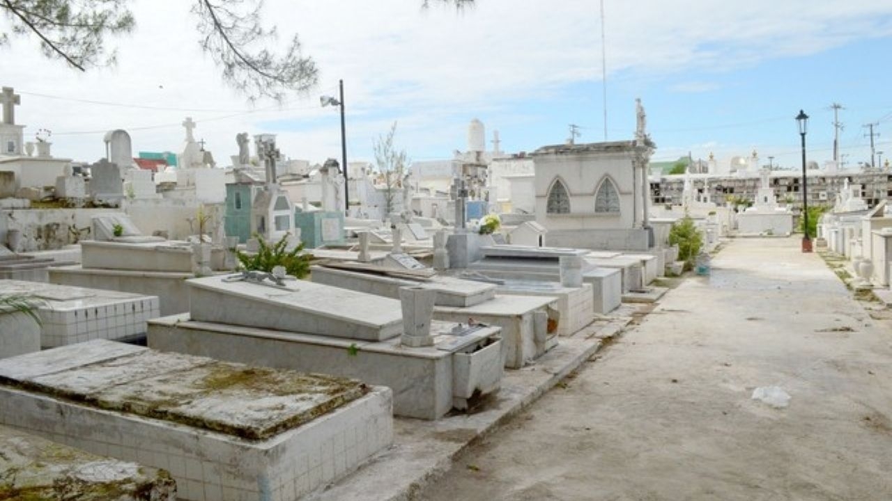 Actualmente los panteones donde se realizan limpiezas son los de San Román, Santa Lucía, Samulá y Siglo XXI