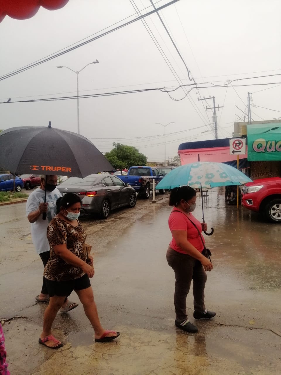 Chetumal registró inundaciones por las lluvias que cayeron este jueves, y que afectaron a los automovilistas Chetumal registró inundaciones por las lluvias que cayeron este jueves, y que afectaron a los automovilistas