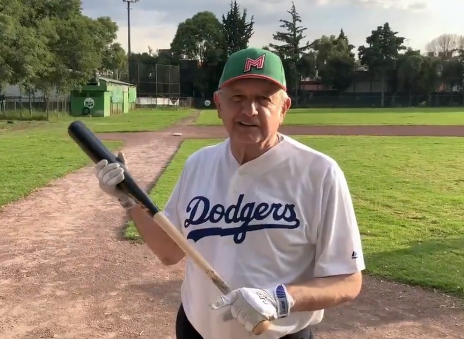 El presidente de México sufrió una lesión en pleno juego