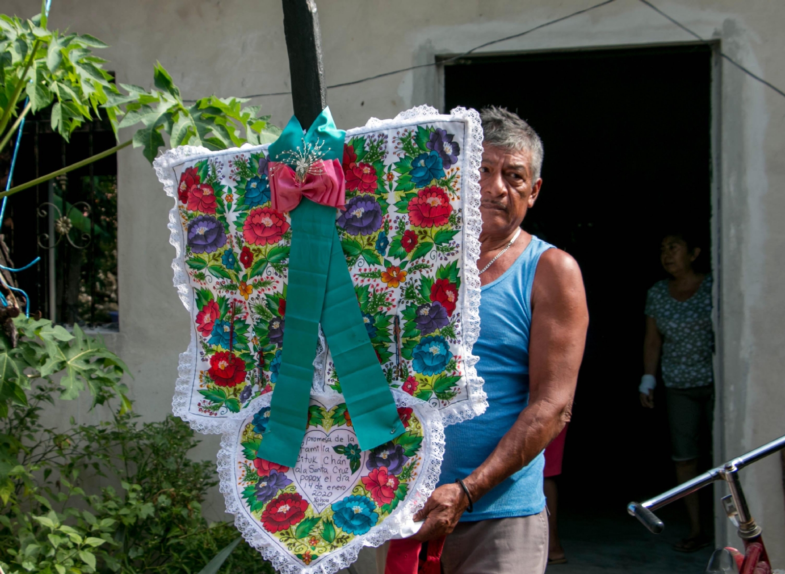 Algunos pobladores reciben a la efigie en sus hogares Algunos pobladores reciben a la efigie en sus hogares