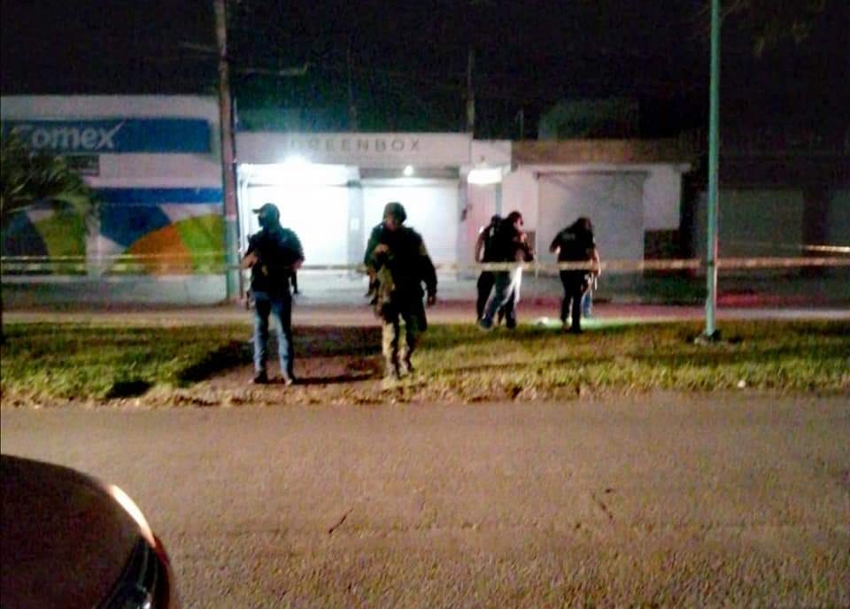 Debido a este incidente la Calzada Veracruz se encuentra cerrada en su tramo de circulación norte sur Debido a este incidente la Calzada Veracruz se encuentra cerrada en su tramo de circulación norte sur