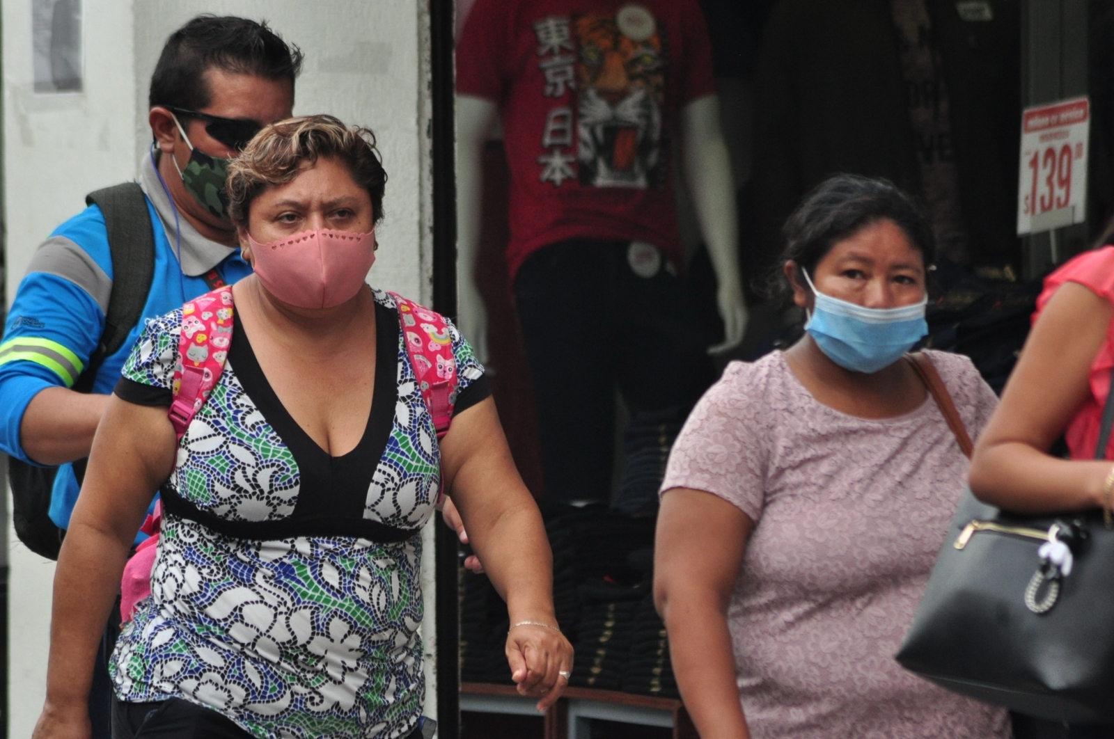 Las víctimas también se enfrentaron a ofrecimientos de dinero, a cambio de algún intercambio de tipo sexual Las víctimas también se enfrentaron a ofrecimientos de dinero, a cambio de algún intercambio de tipo sexual