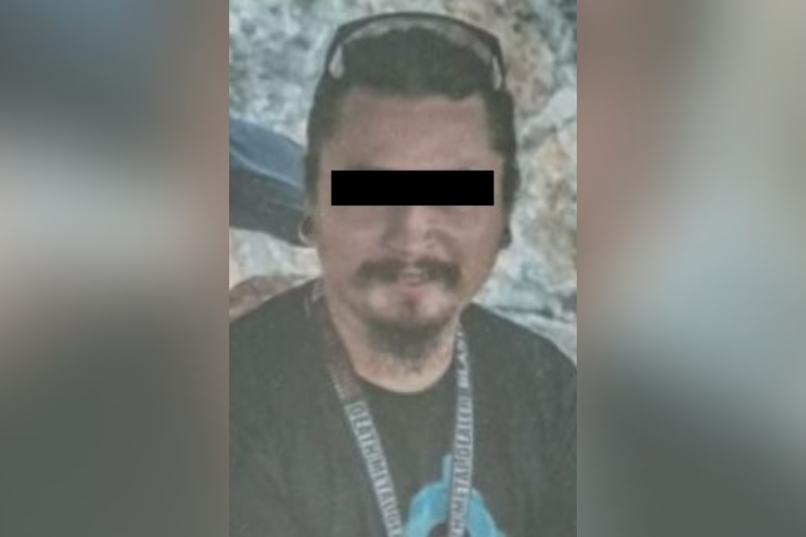 Pese a que no se mencionaron detalles, la leyenda de "localizado" aparece en letras negras, lo que significa que fue encontrado sin vida