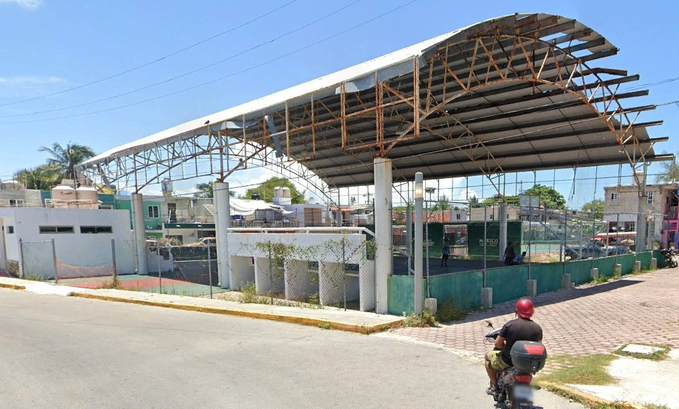 Sin mantenimiento después del paso del Huracán Grace, el domo de la colonia Salina de Isla Mujeres fue clausurado