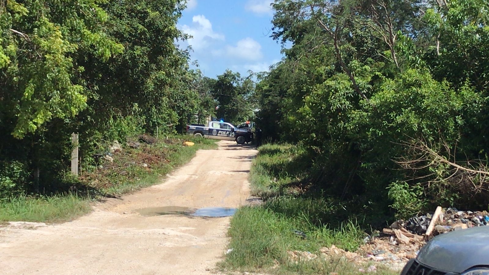 Testigos refieren que dos sujetos armados llegaron a bordo de una motocicleta y dispararon contra la persona Testigos refieren que dos sujetos armados llegaron a bordo de una motocicleta y dispararon contra la persona