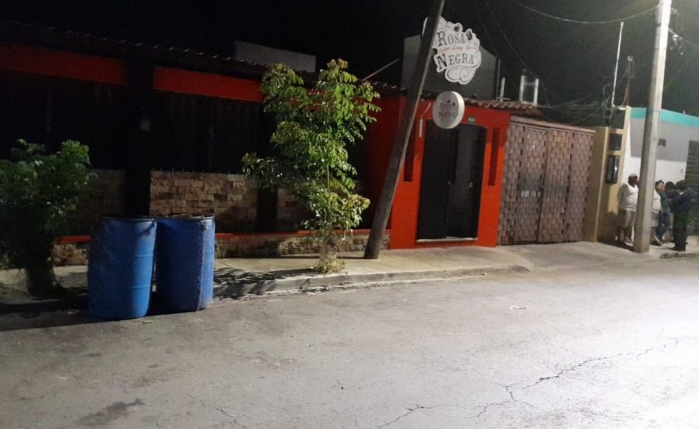 Los preventivos encontraron casquillos a las afueras de ese establecimiento Los preventivos encontraron casquillos a las afueras de ese establecimiento