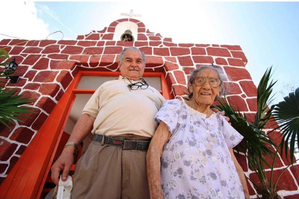 La familia Villanueva Cárdenas, originaria del poblado El Cedral, representará a la ínsula en el festival “Vida y Muerte” La familia Villanueva Cárdenas, originaria del poblado El Cedral, representará a la ínsula en el festival “Vida y Muerte”