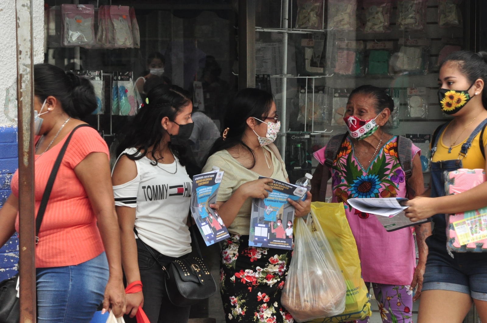 De 25 mil 678 yucatecas, el 43 % no pertenece a la población económicamente activa: INEGI De 25 mil 678 yucatecas, el 43 % no pertenece a la población económicamente activa: INEGI