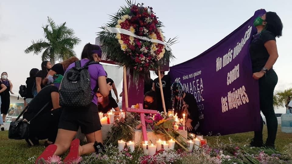La ofrenda será colocada a las 17:00 horas en “La Antimonumenta” La ofrenda será colocada a las 17:00 horas en “La Antimonumenta”