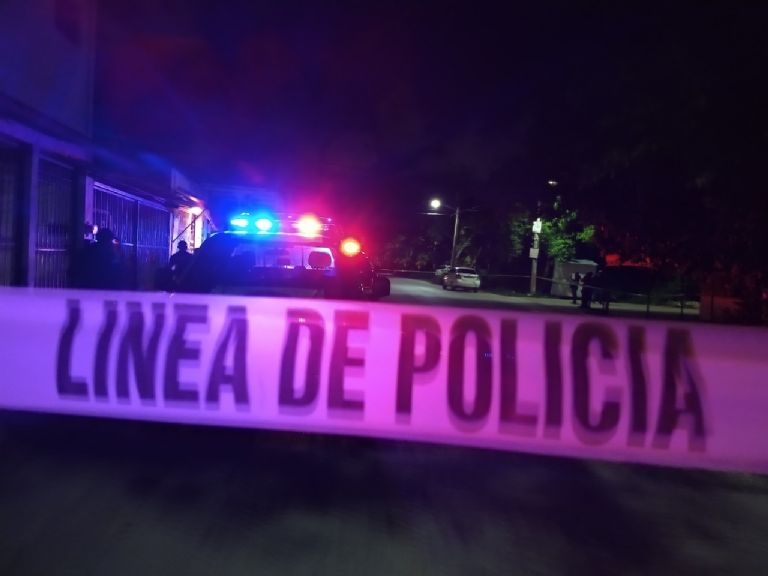 La noche del sábado, la mujer fue baleada al menos cinco ocasiones