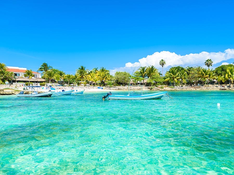 La zona de refugio pesquero establecida en Akumal, buscará evitar la pesca excesiva, y regular las actividades en la zona La zona de refugio pesquero establecida en Akumal, buscará evitar la pesca excesiva, y regular las actividades en la zona