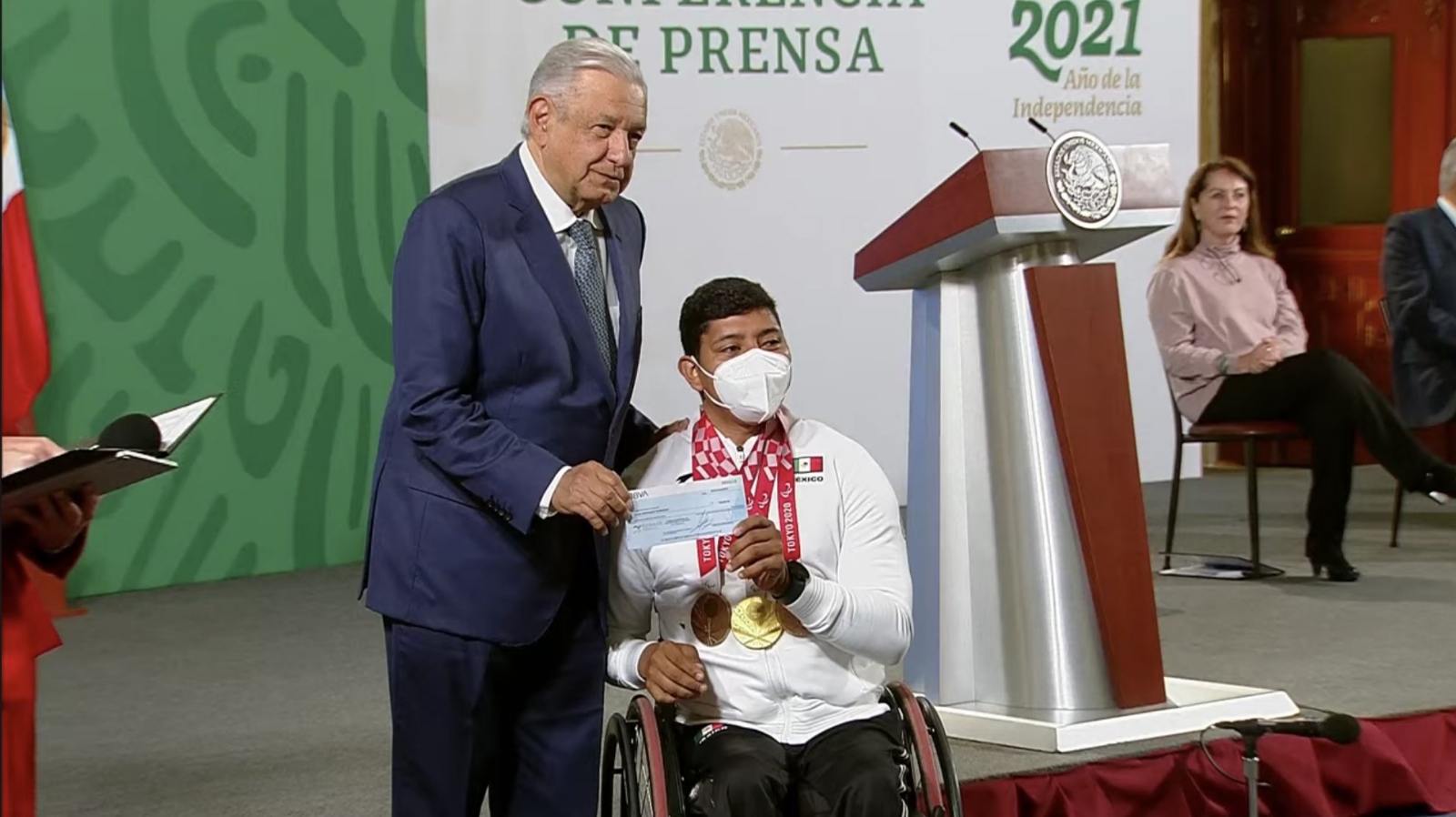 El presidente recordó que el premio surgió de los ingresos que generó la rifa del pasado 15 de septiembre