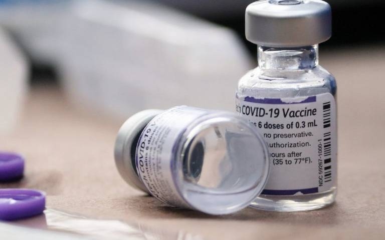 Varios laboratorios alrededor del mundo han desarrollado vacunas que buscan combatir el coronavirus, el costo de las dosis varía de acuerdo con el método de elaboración