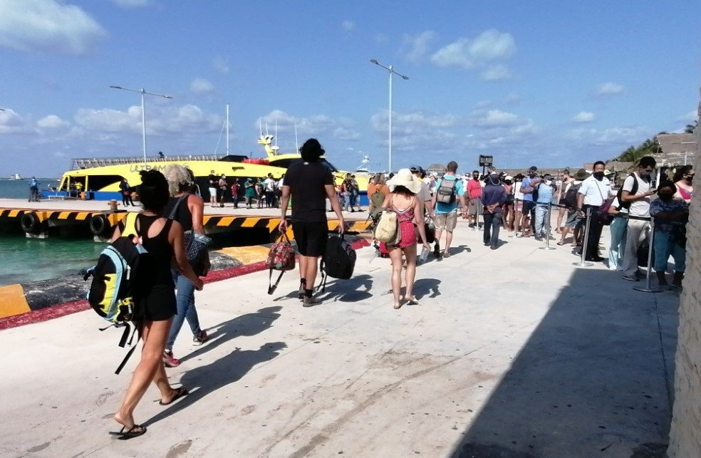Aumento de tarifas de Ultramar alejará al turismo de Isla Mujeres, aseguran
