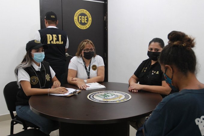 La mujer fue localizada limpiando parabrisas en Parque de la Paz La mujer fue localizada limpiando parabrisas en Parque de la Paz