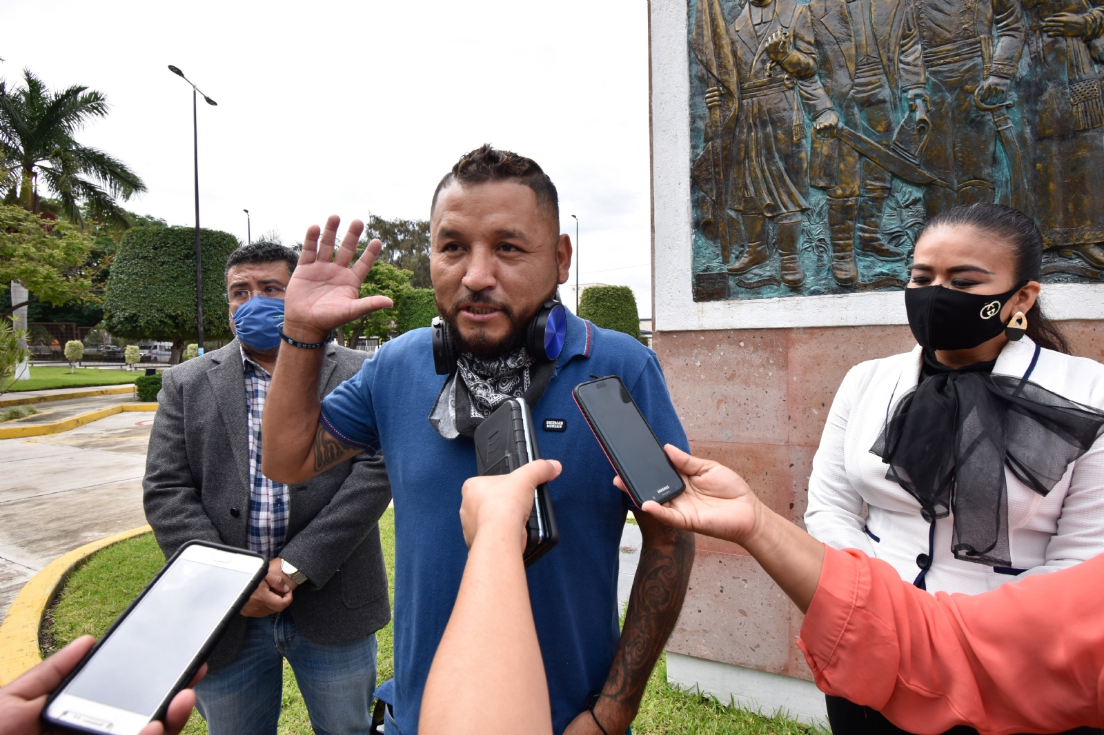 ‘El Mijis’ acudió a FGR para demandar a Lalo Mora por el delito de abuso sexual. ‘El Mijis’ acudió a FGR para demandar a Lalo Mora por el delito de abuso sexual.