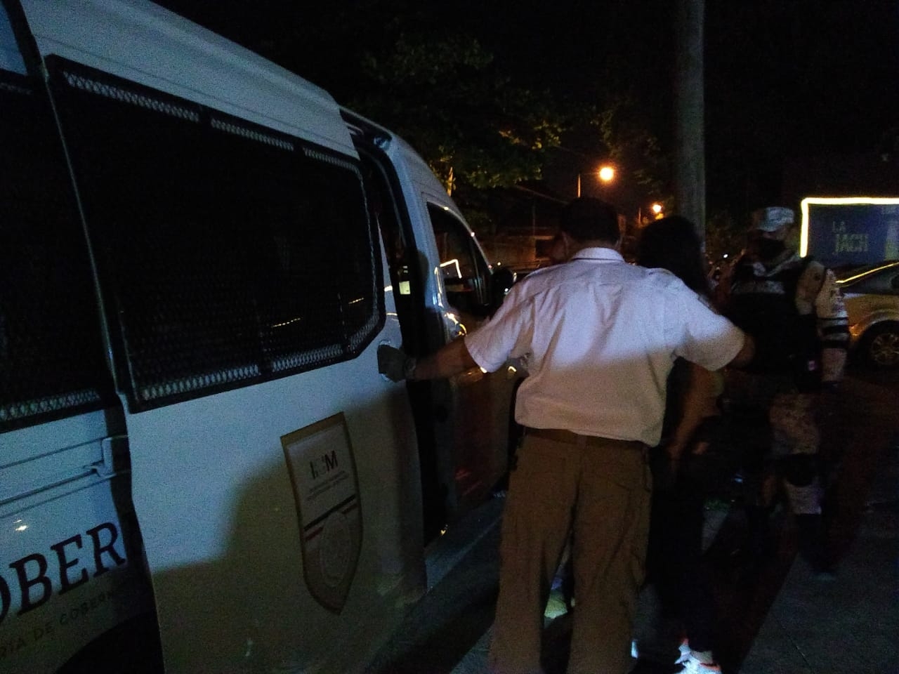 La Guardia Nacional encontró a tres extranjeras trabajando en el lugar durante una revisión de rutina y encontraron La Guardia Nacional encontró a tres extranjeras trabajando en el lugar durante una revisión de rutina y encontraron