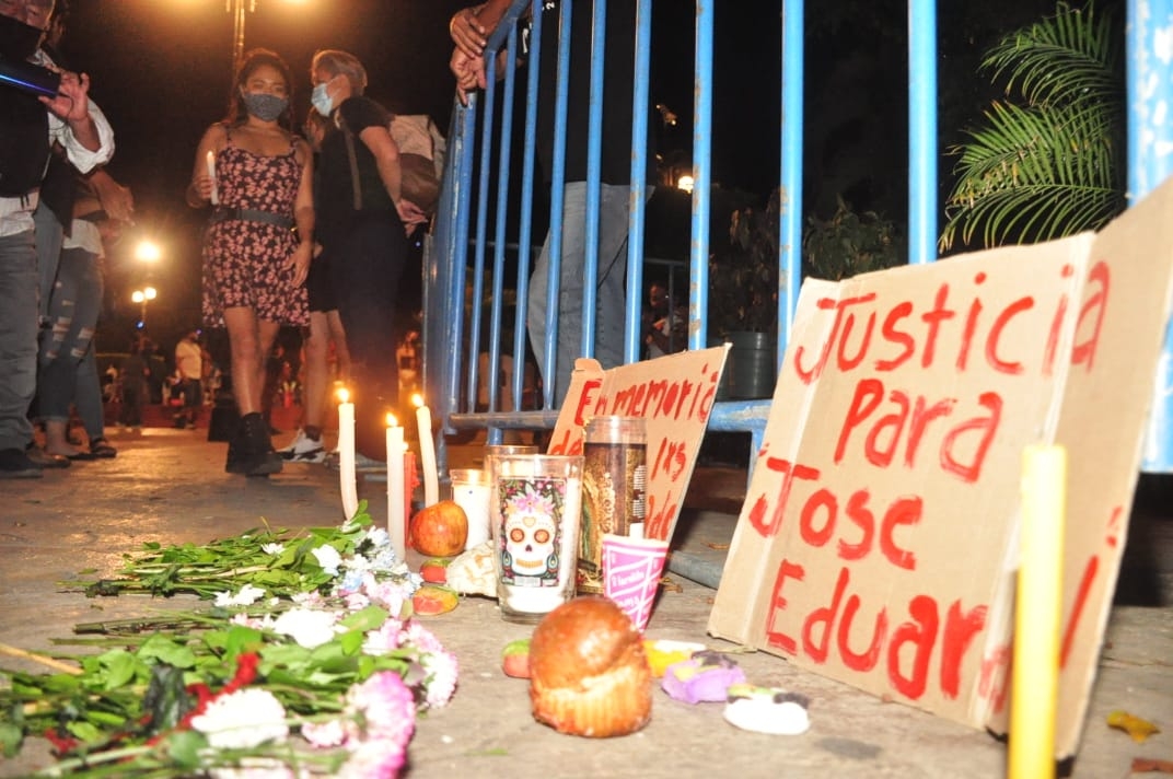 Amigos y activistas de la ciudad, organizaron una marcha de silencio para protestar y exigir justicia no solo para José Eduardo, sino para otros casos de abuso policial